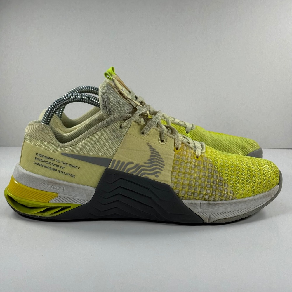 Nike Metcon 8 Womens Training Shoes Citron Tint Volt DO9327-801 Size 8.5‎